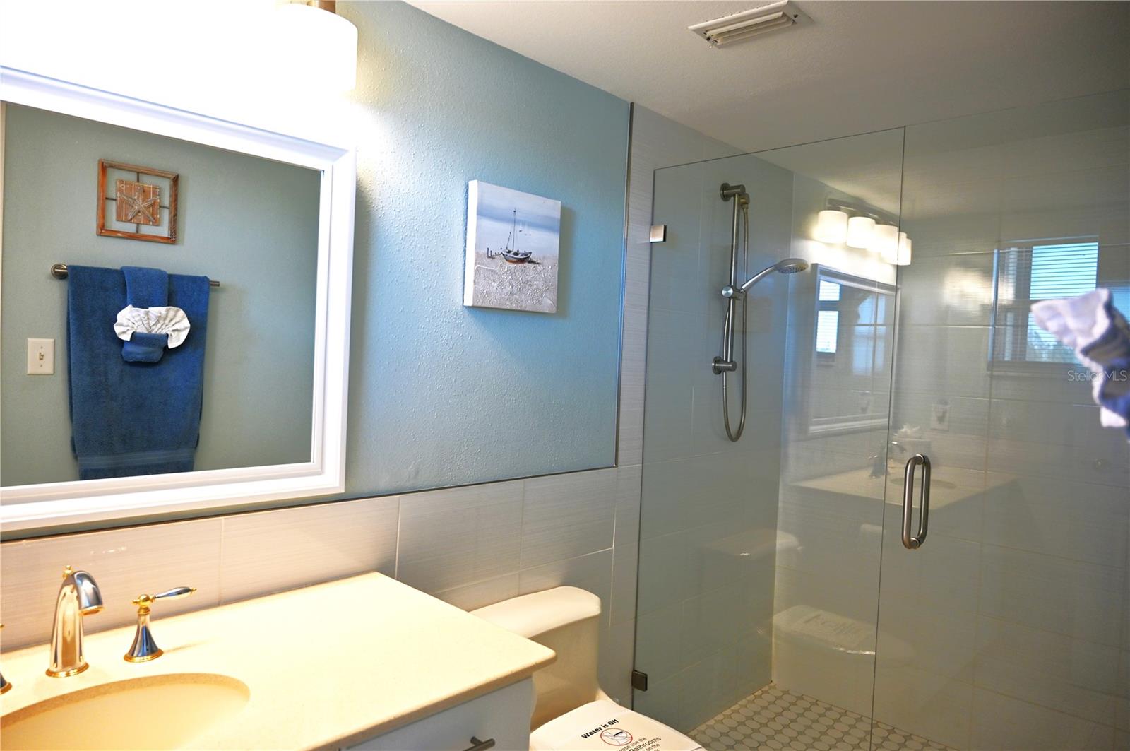 POINTE ON MIDNIGHT PASS - Residential