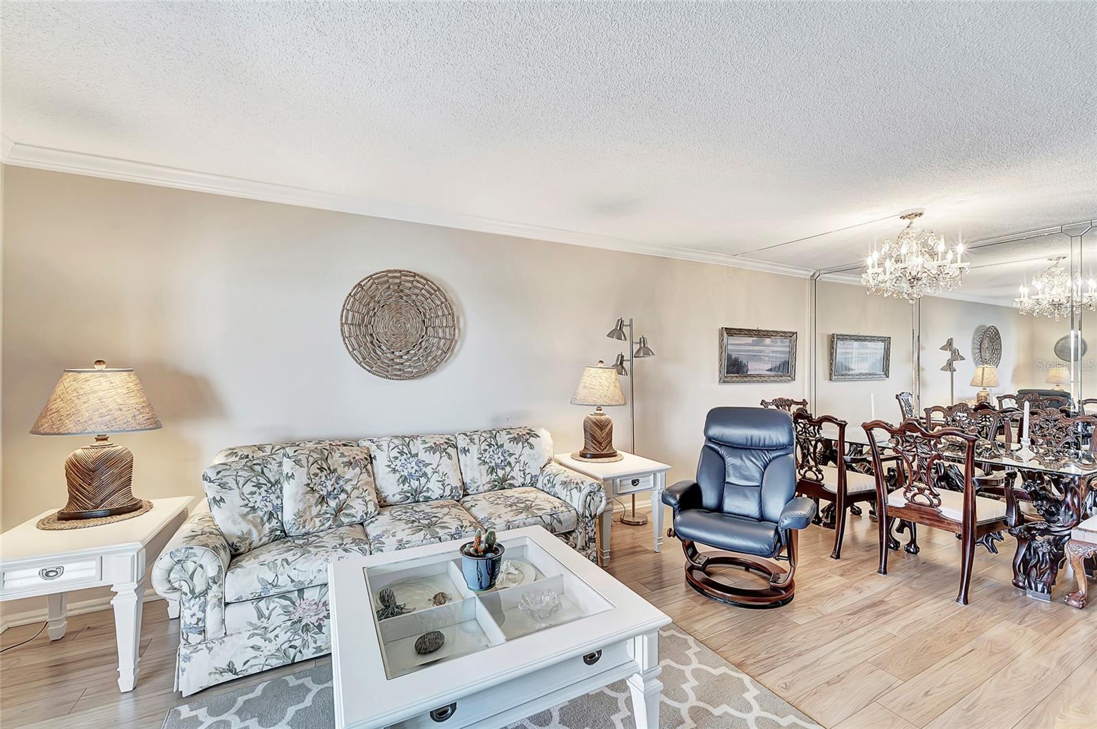 POINTE ON MIDNIGHT PASS - Residential