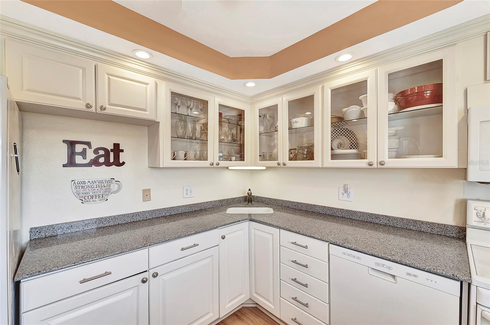 POINTE ON MIDNIGHT PASS - Residential