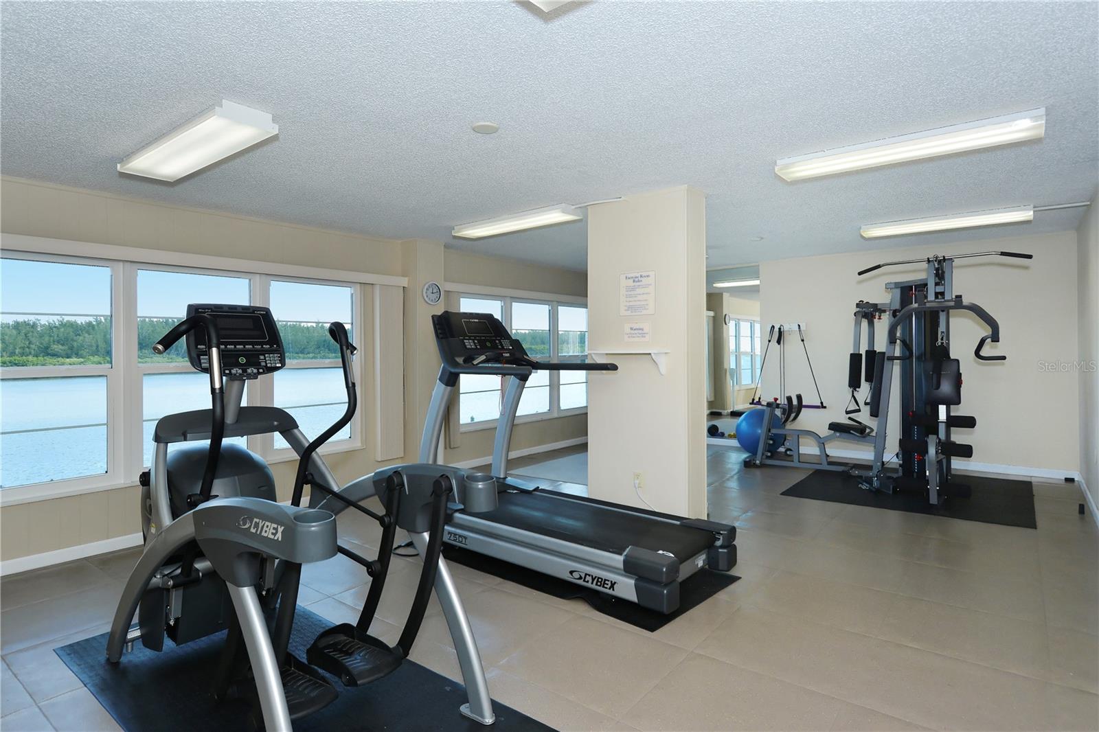 POINTE ON MIDNIGHT PASS - Residential