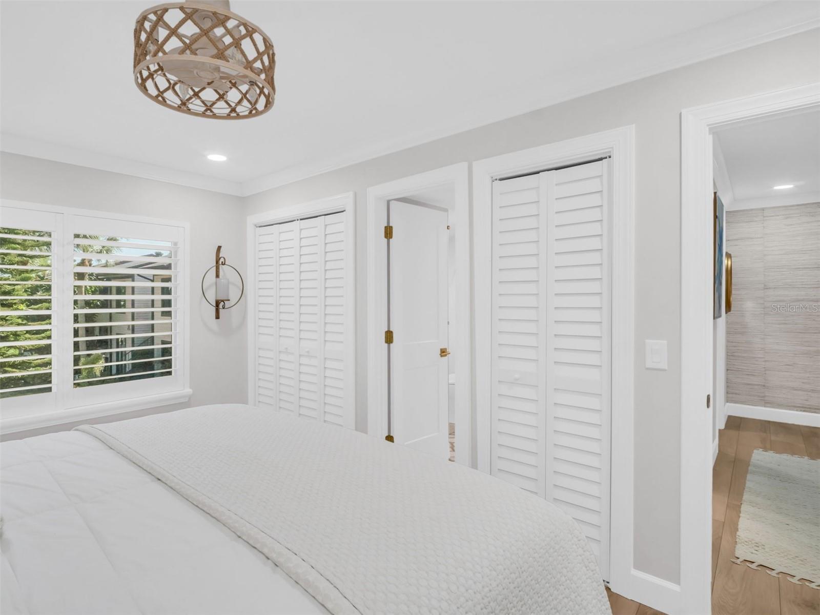 MOORINGS THE CONDO - Residential