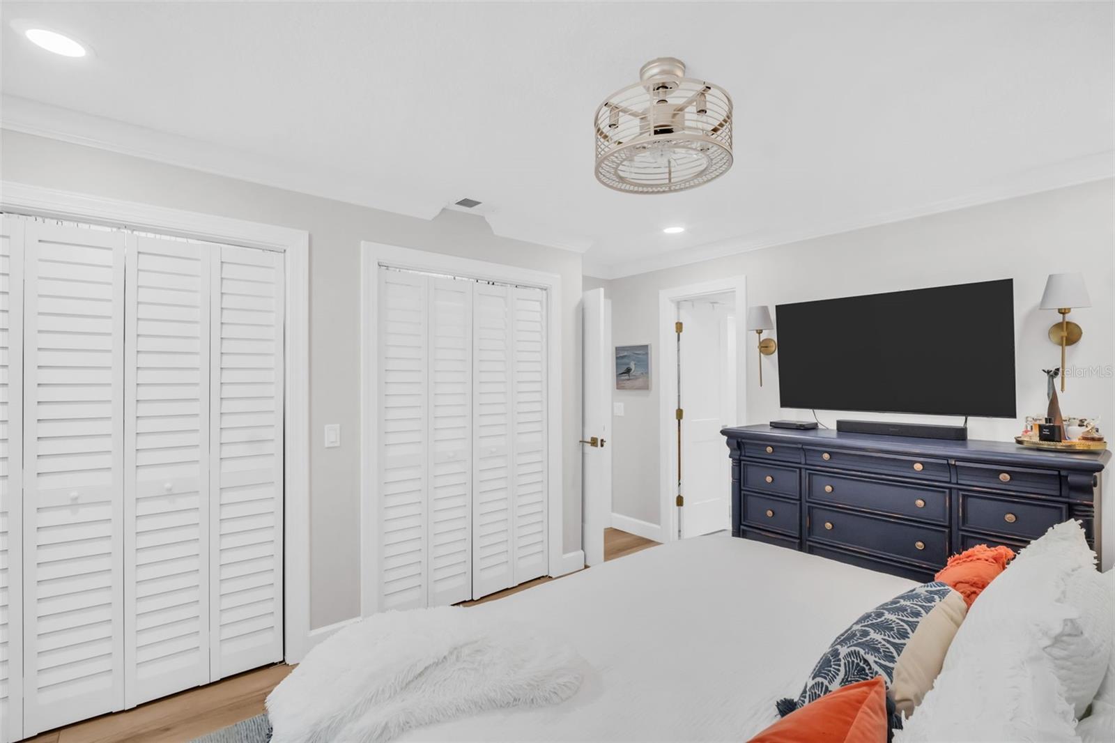 MOORINGS THE CONDO - Residential