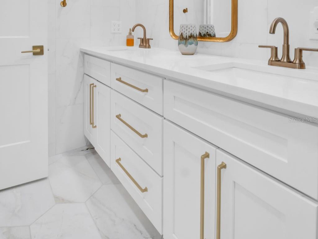 MOORINGS THE CONDO - Residential