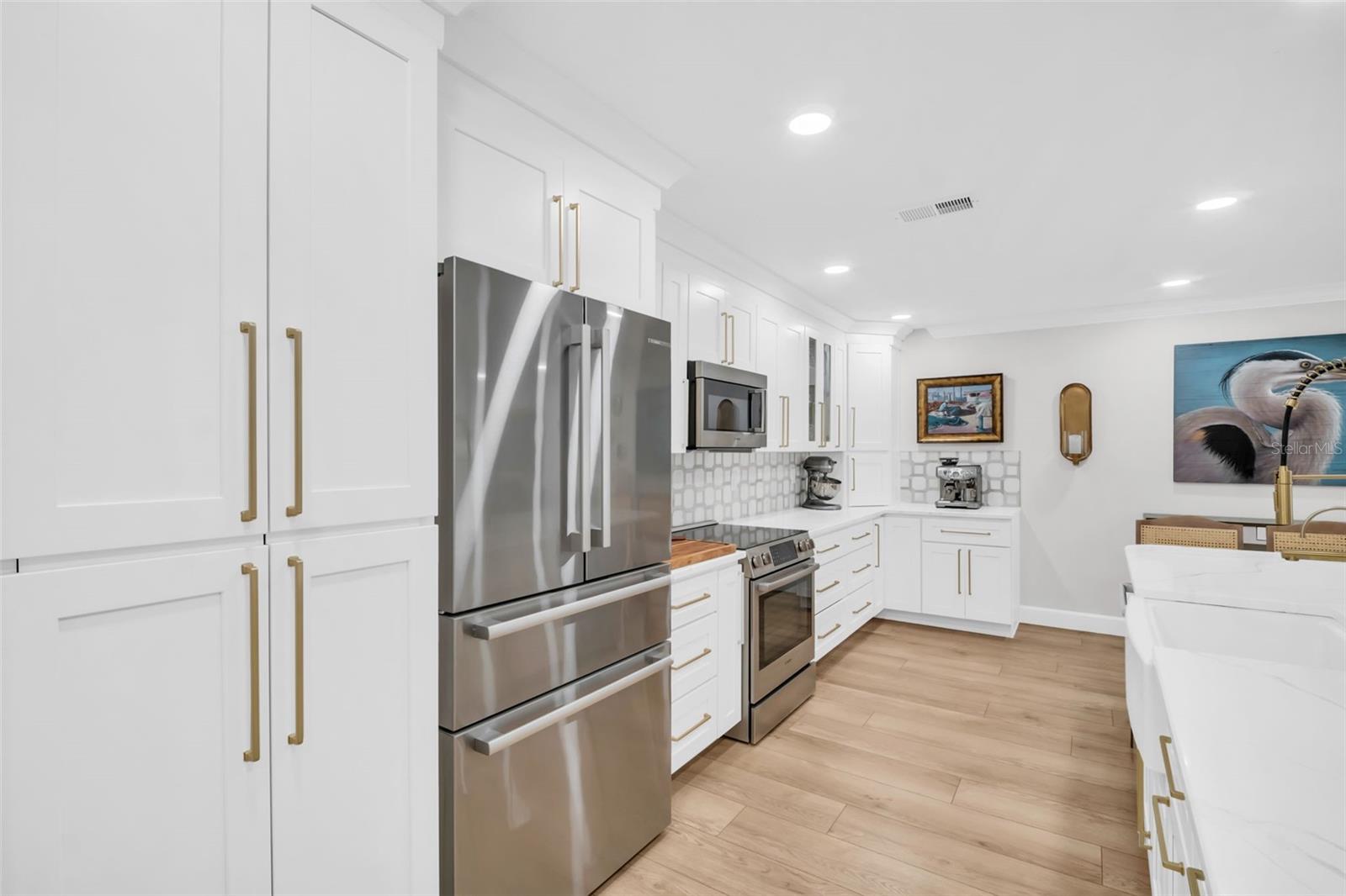 MOORINGS THE CONDO - Residential