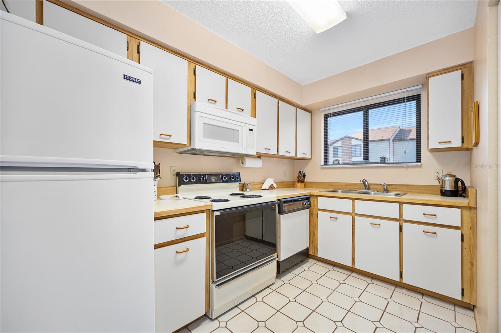 DEERWOOD PH 05 CONDO - Residential