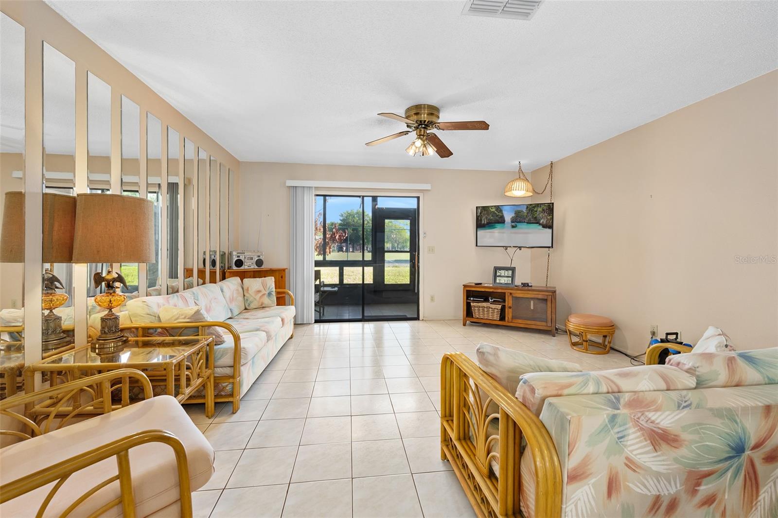 DEERWOOD PH 05 CONDO - Residential