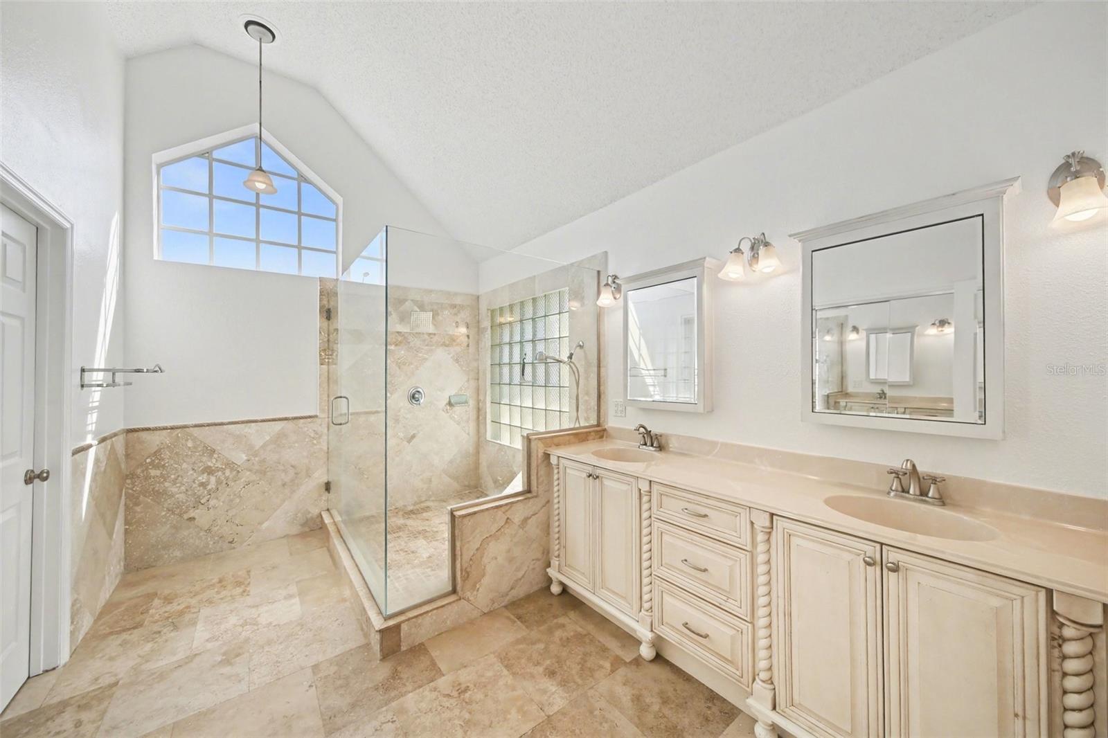 SOUTHCHASE - Residential