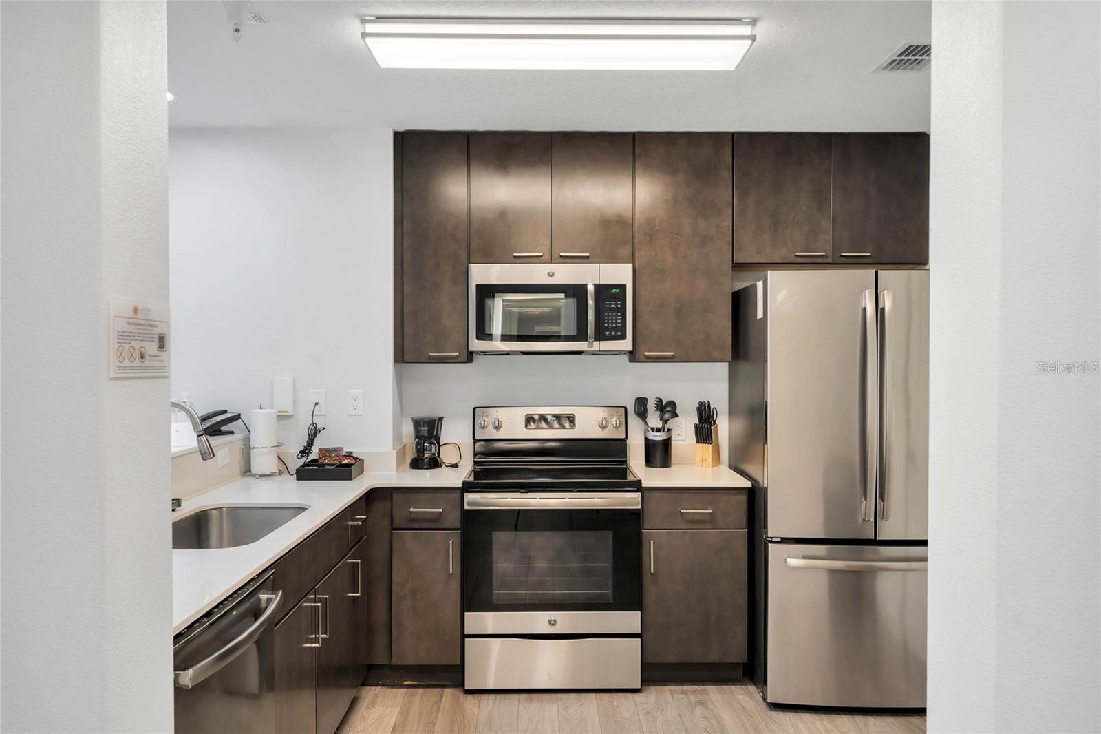 14501 GROVE RESORT AVENUE 3305