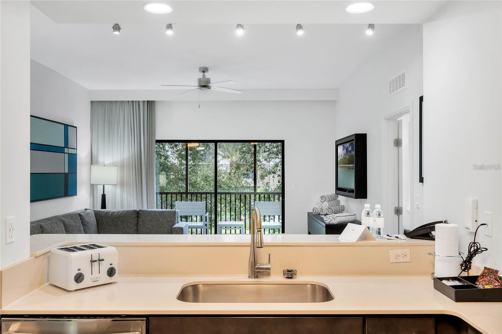 14501 GROVE RESORT AVENUE 3305