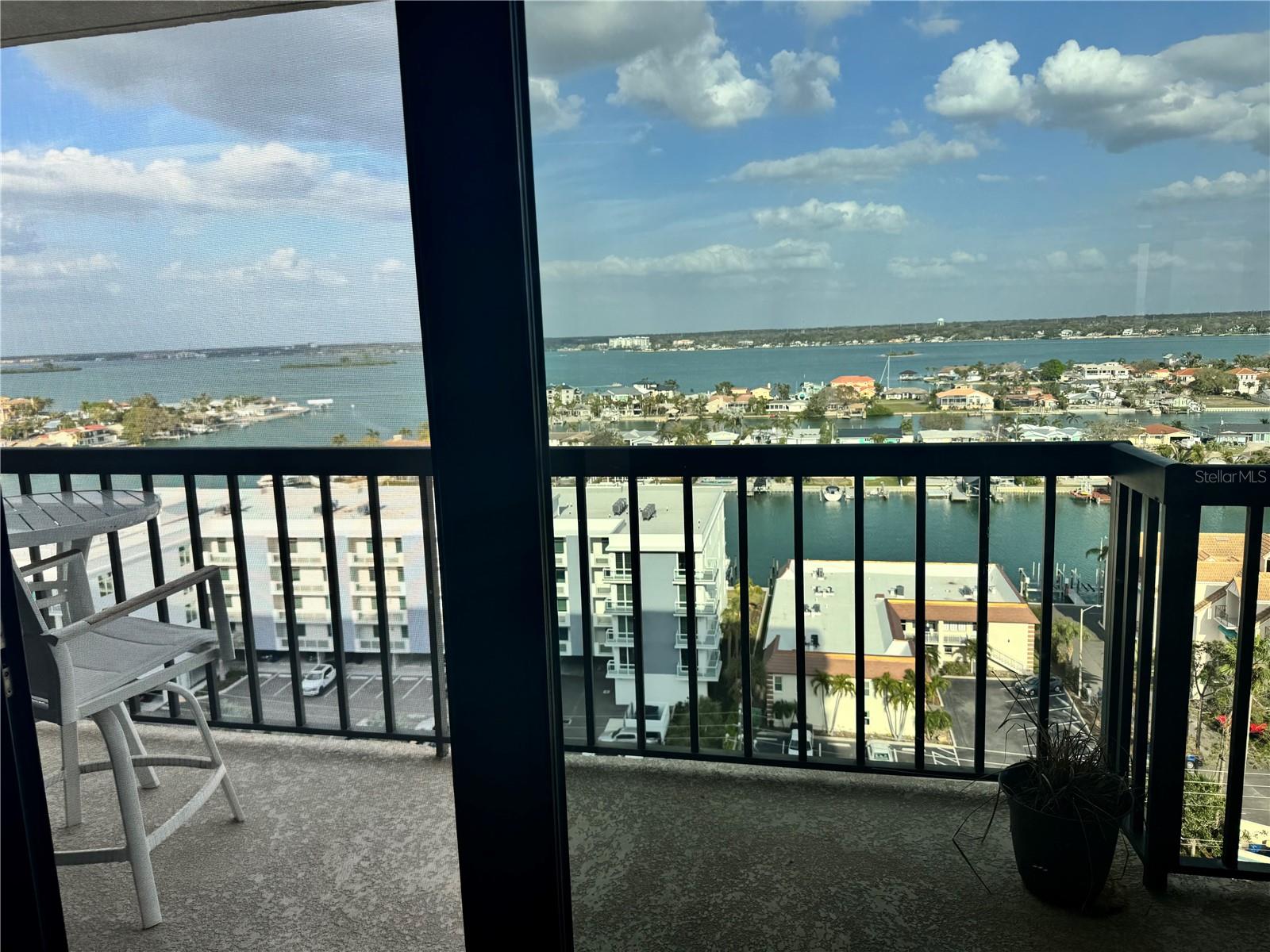 400 ISLAND WAY 1412
