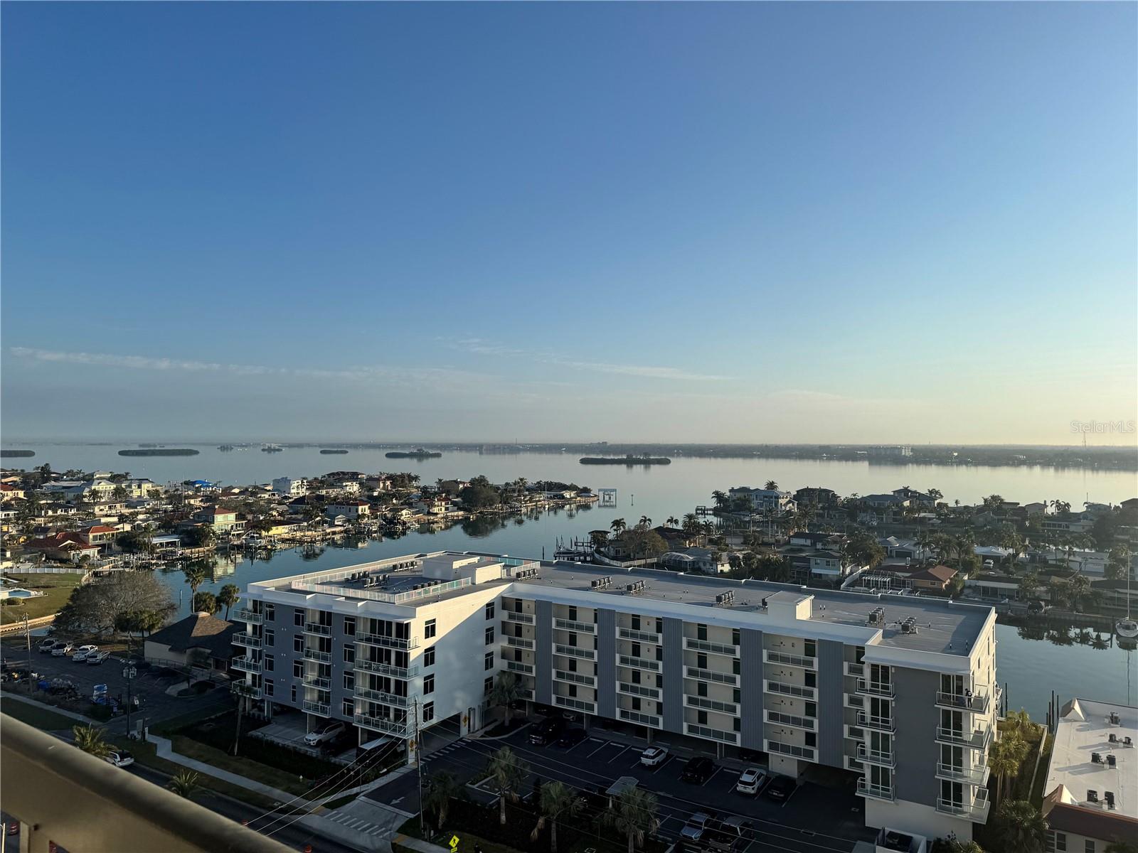 400 ISLAND WAY 1412