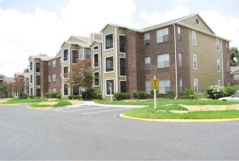 Photo of 4225 Thornbriar Lane #305, Orlando, FL 32822 (MLS # O6305846) Photo of 4225 Thornbriar Lane #305, Orlando, FL 32822 (MLS # O6305846)