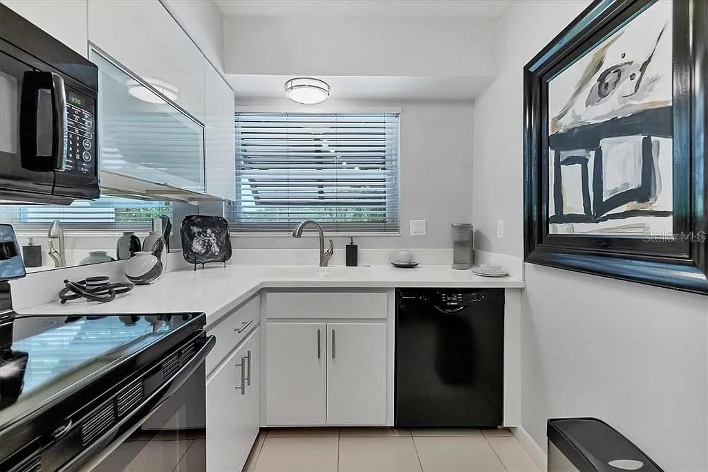 SEA VILLAGE - Residential Lease