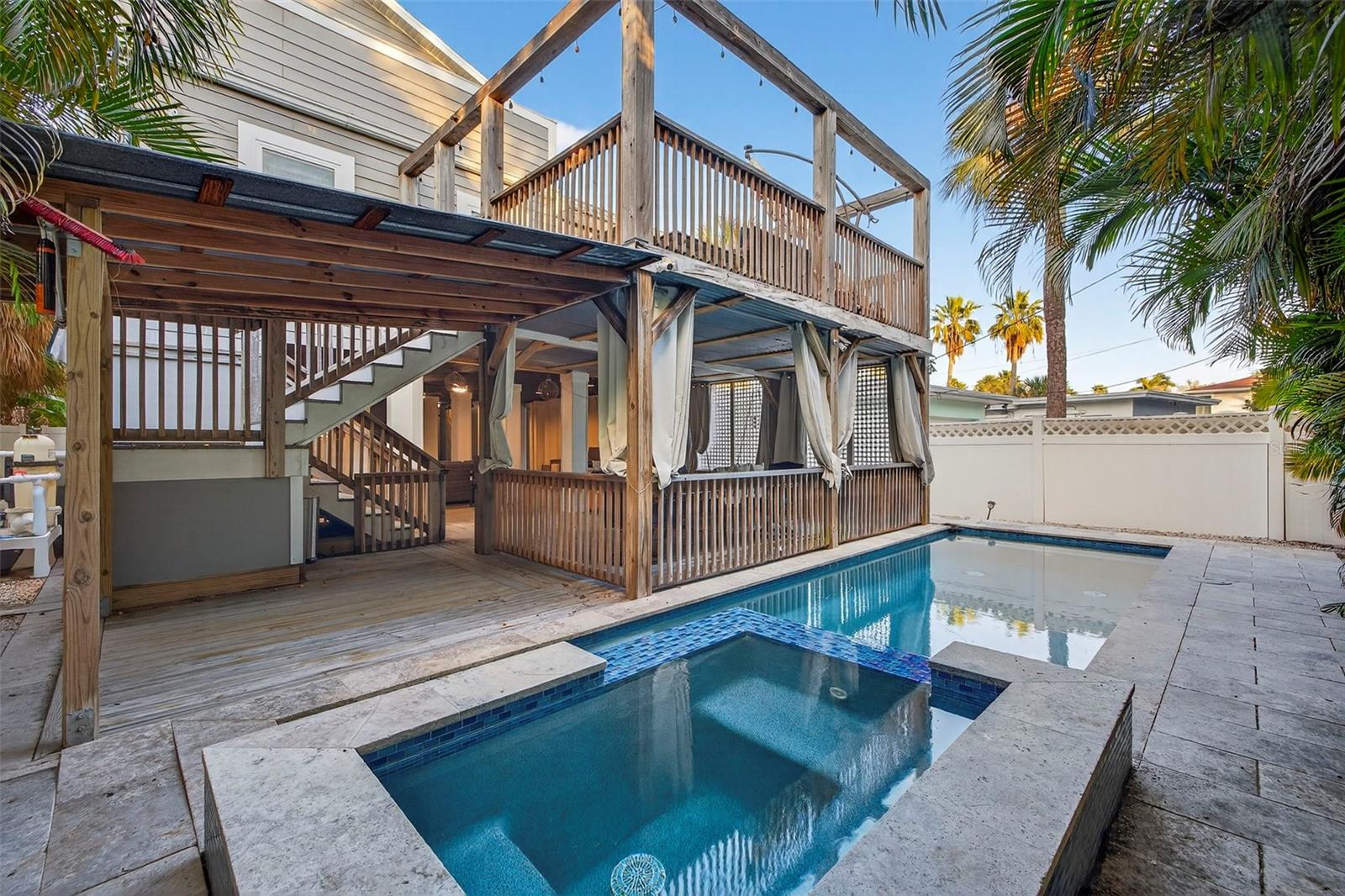 DON CE-SAR PLACE - Residential