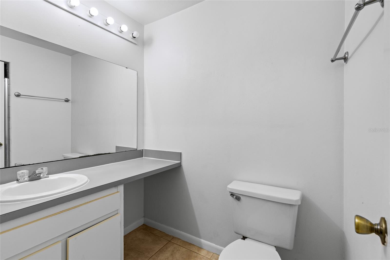 MILL RUN - Residential Lease