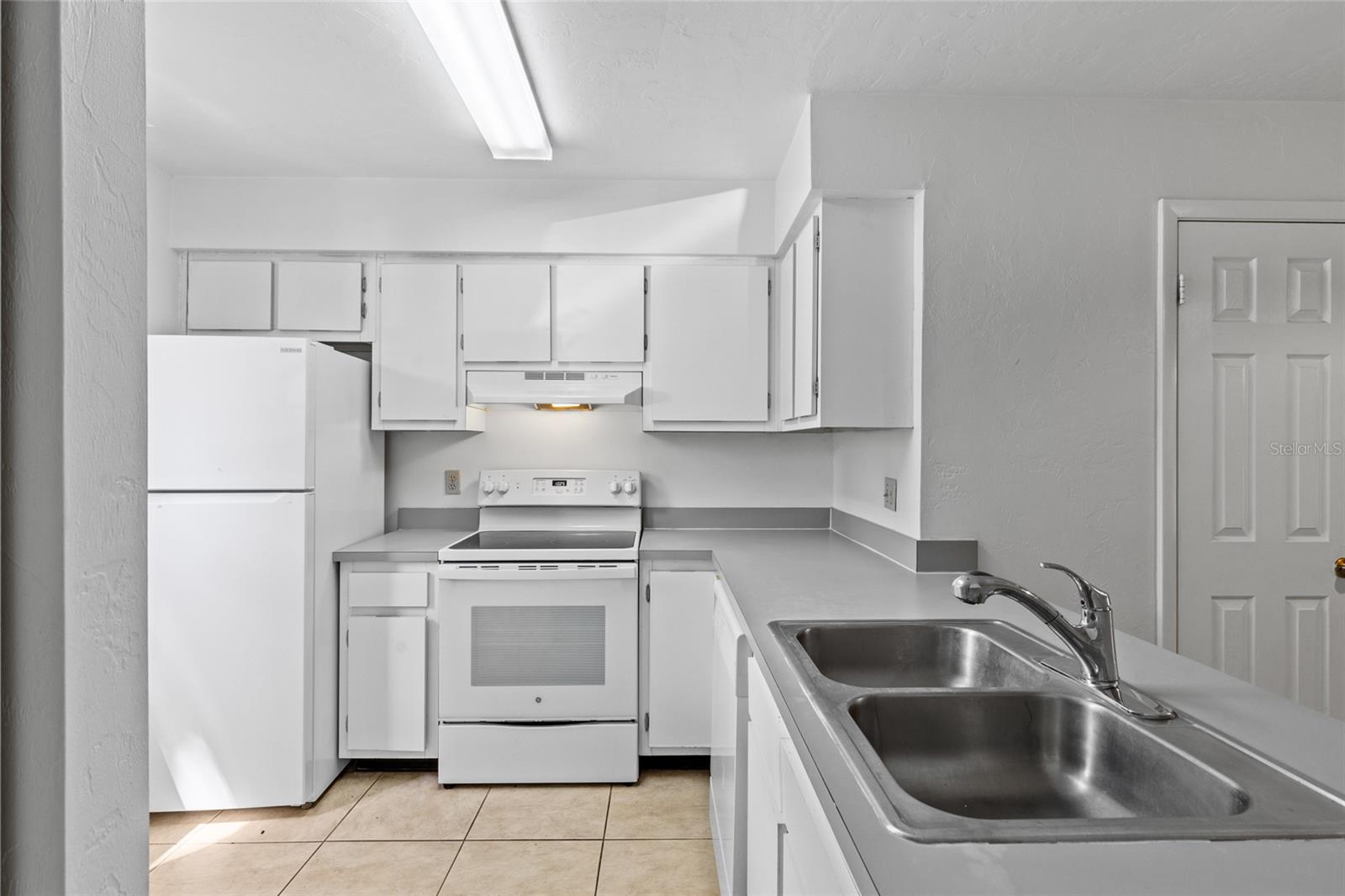 MILL RUN - Residential Lease