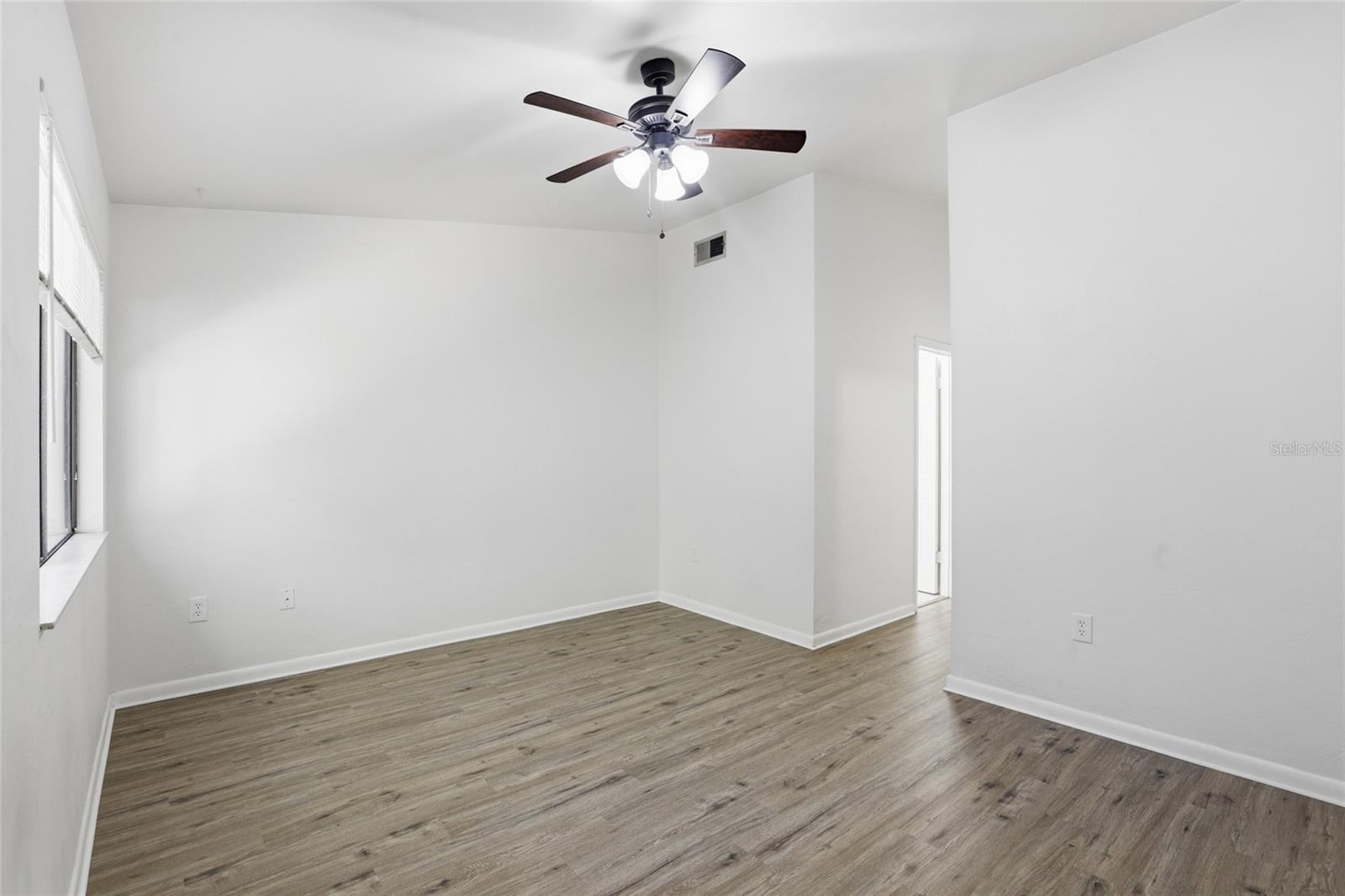 MILL RUN - Residential Lease