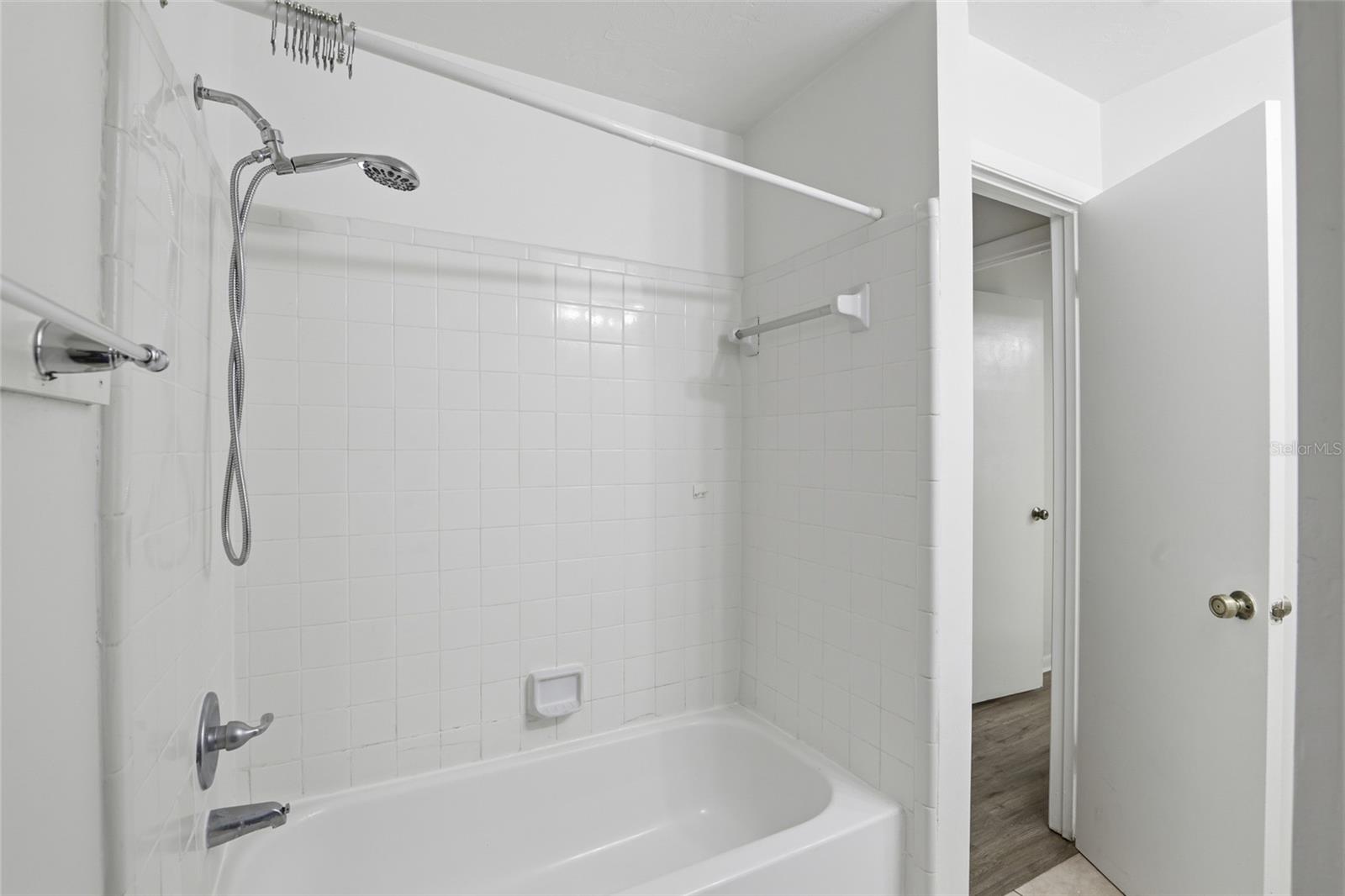 MILL RUN - Residential Lease