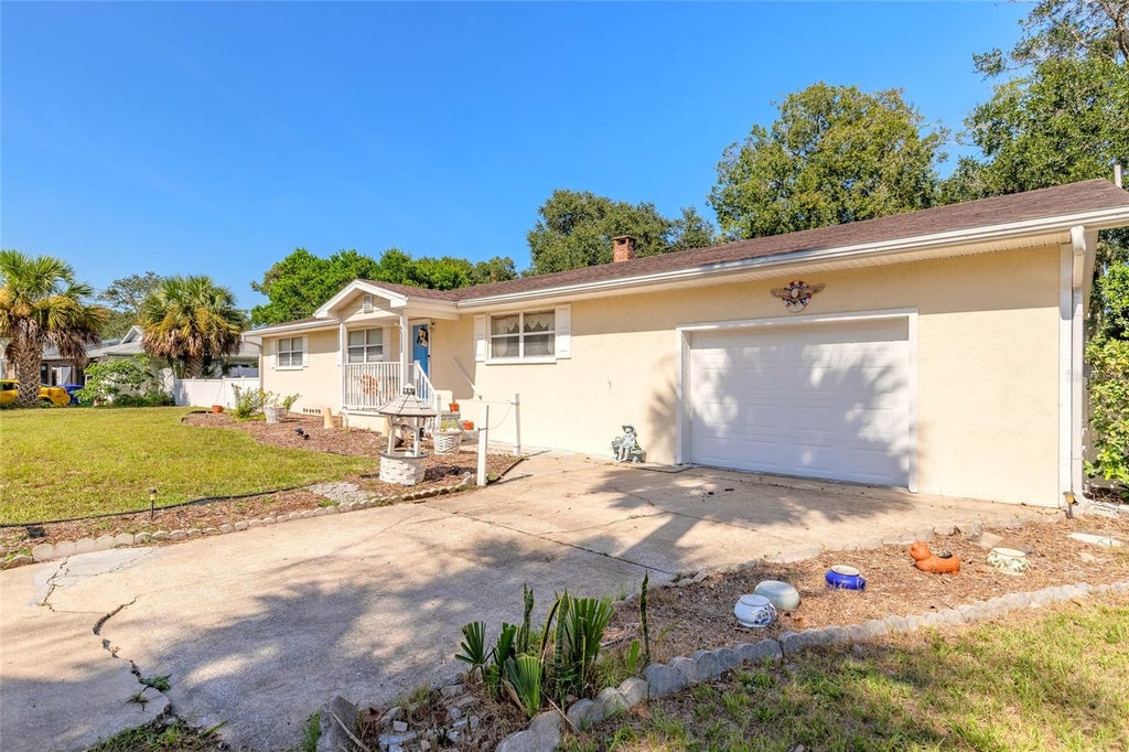 Photo of 1425 San Jose Boulevard, Daytona Beach, FL 32117 (MLS # NS1089277)