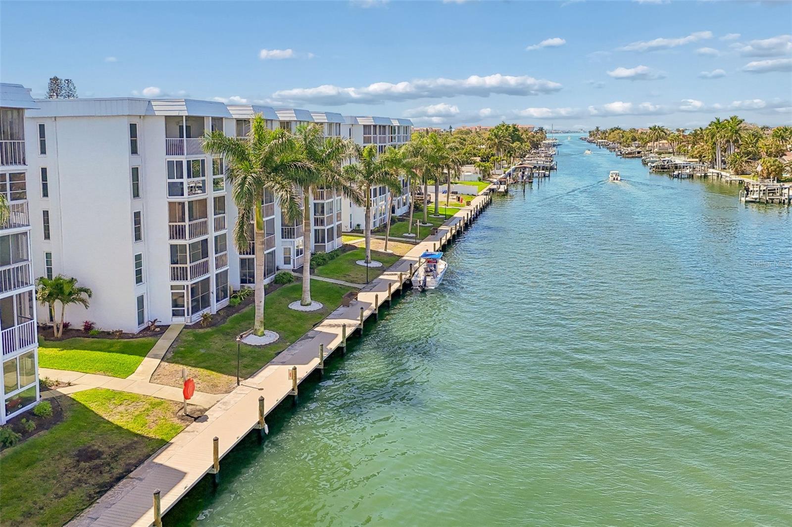 MOORINGS OF MAXIMO CONDO - Residential Lease