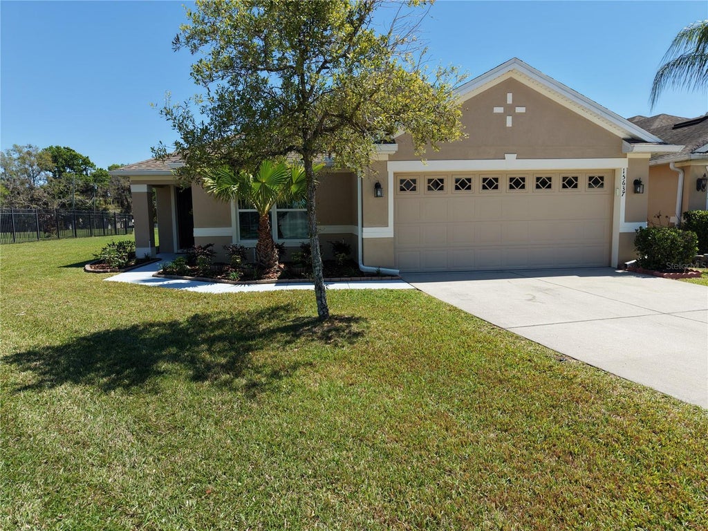 Photo of 15637 Carina Dr, Orlando, FL 32828 (MLS # O6445253)
