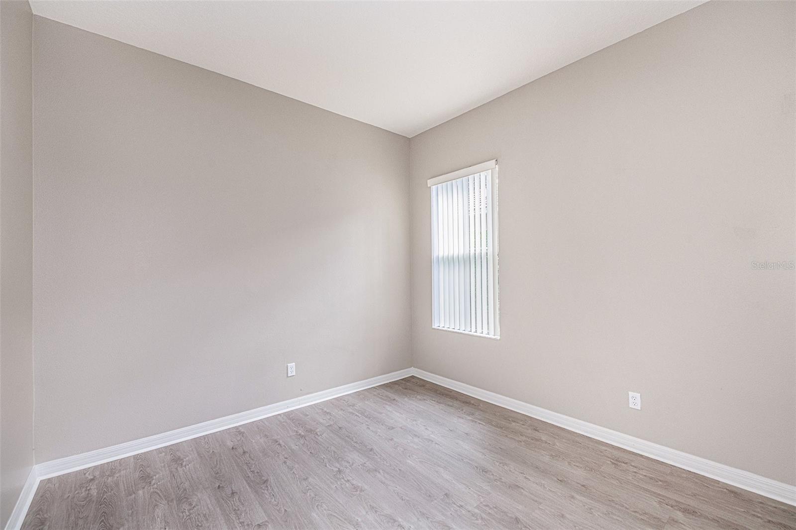 WATERS EDGE PH 02 - Residential