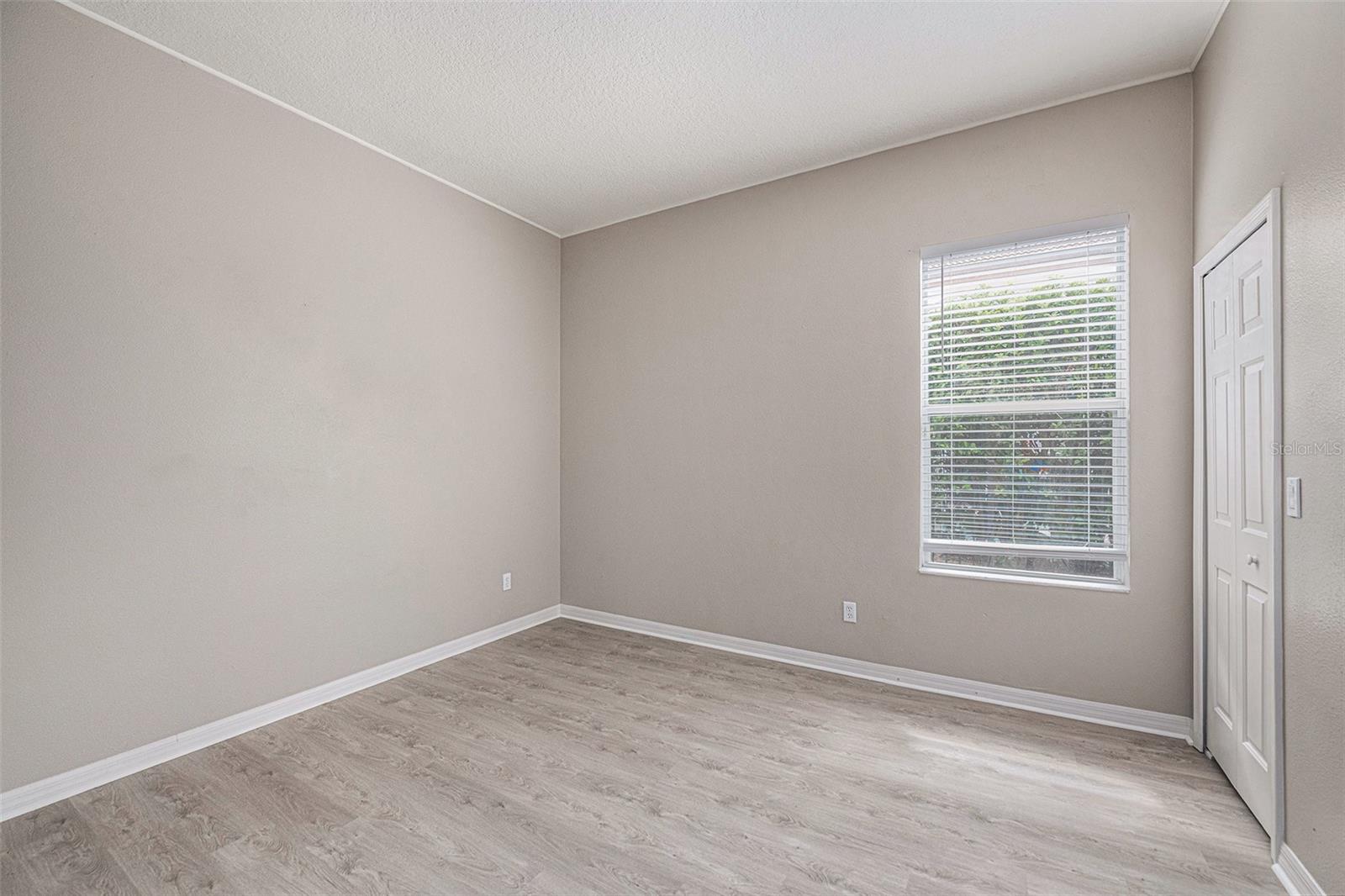 WATERS EDGE PH 02 - Residential