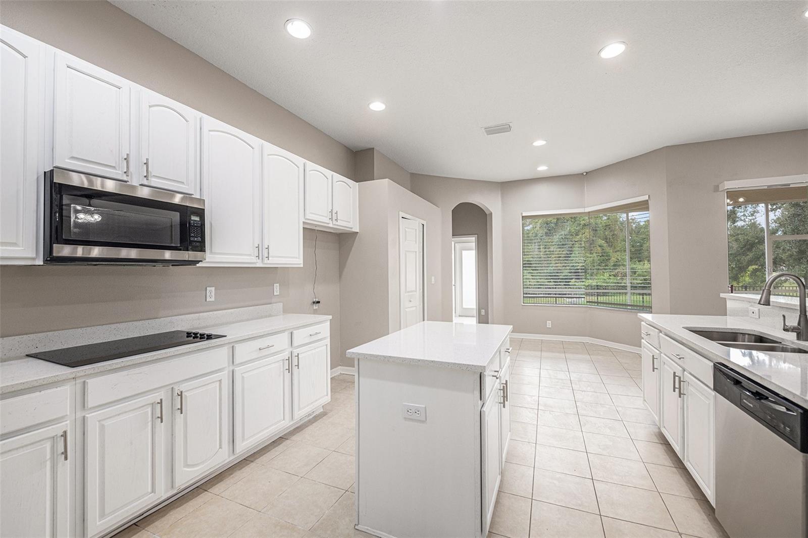 WATERS EDGE PH 02 - Residential