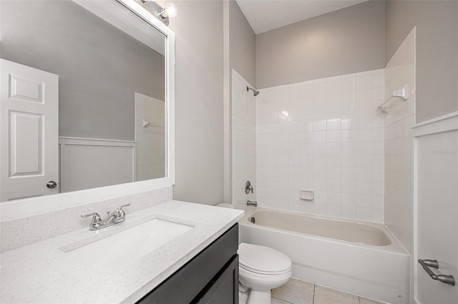 WATERS EDGE PH 02 - Residential