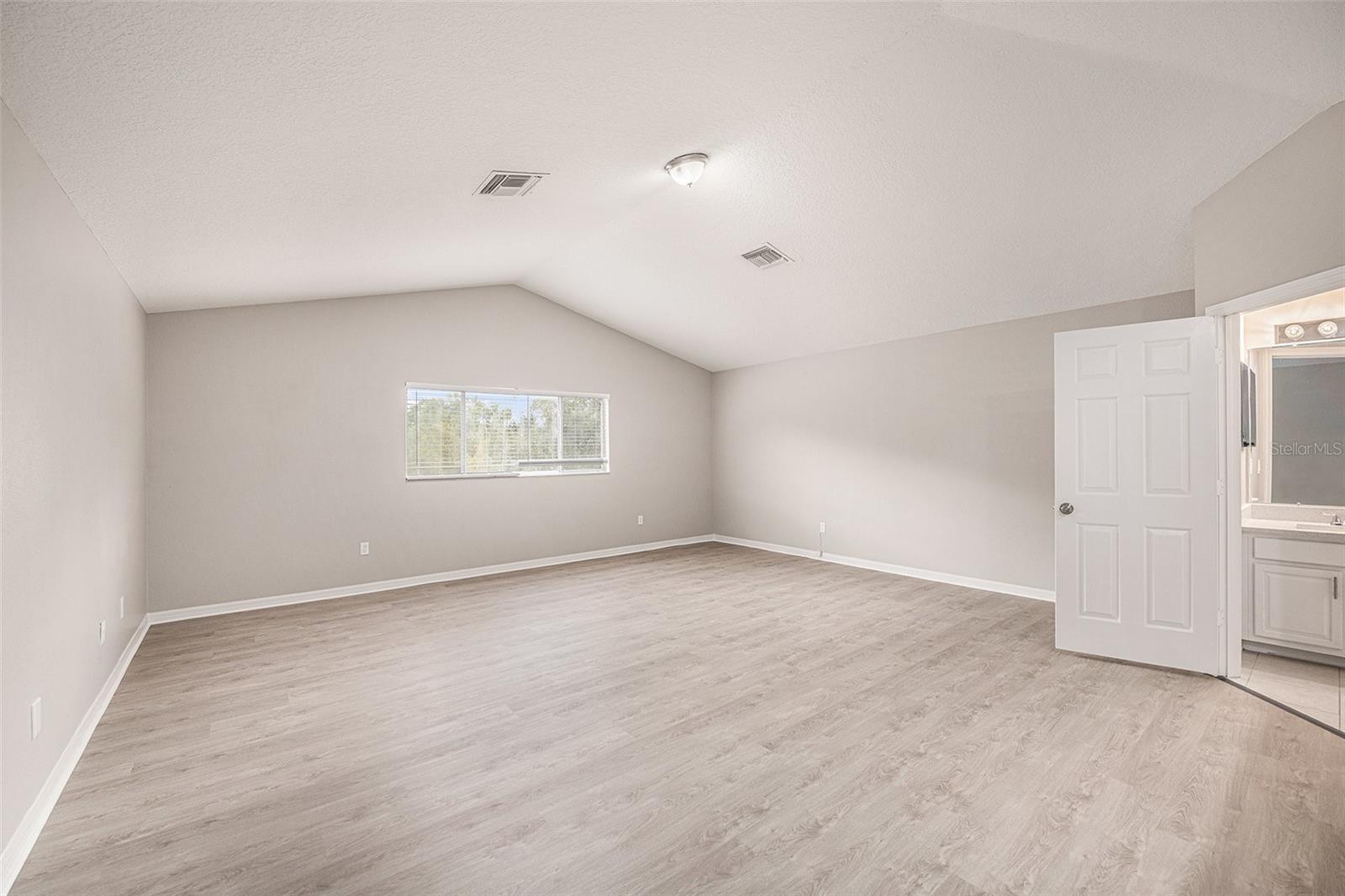 WATERS EDGE PH 02 - Residential