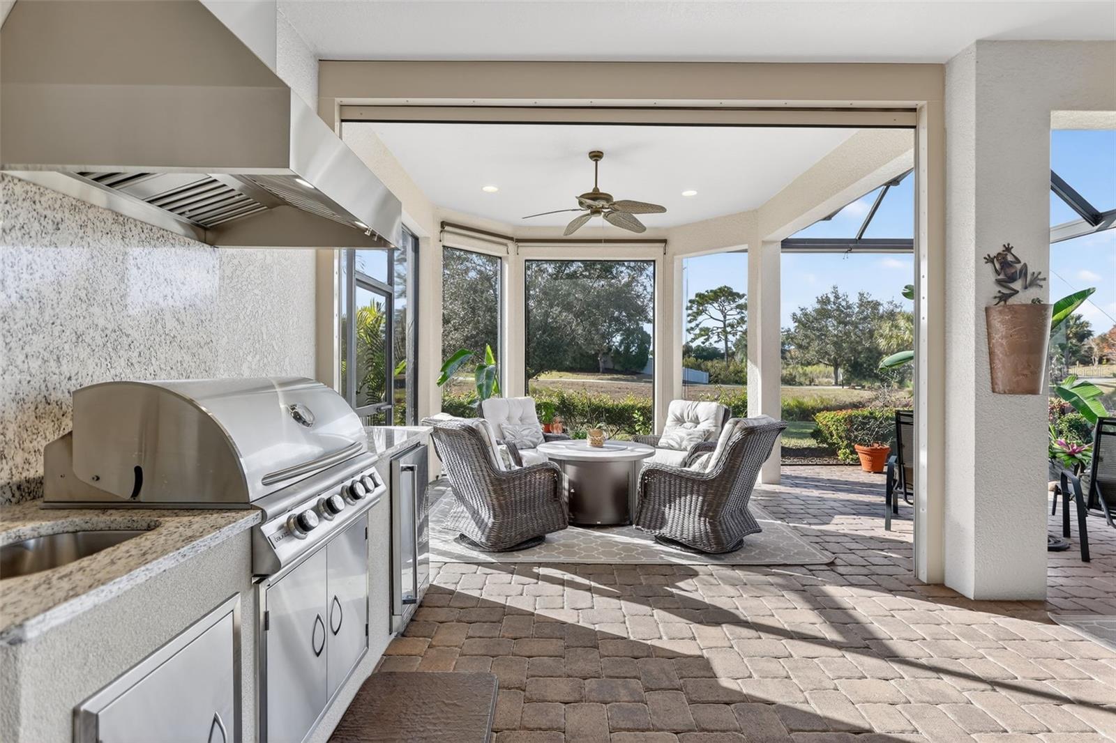 ESPLANADE PH I - Residential