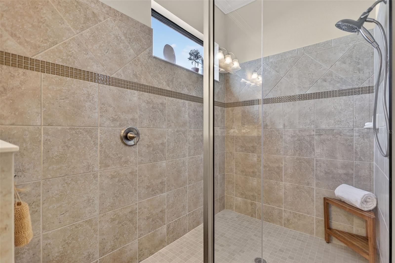 ESPLANADE PH I - Residential