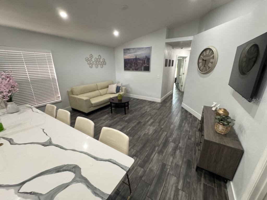 ISLANDS PH 02 - Residential