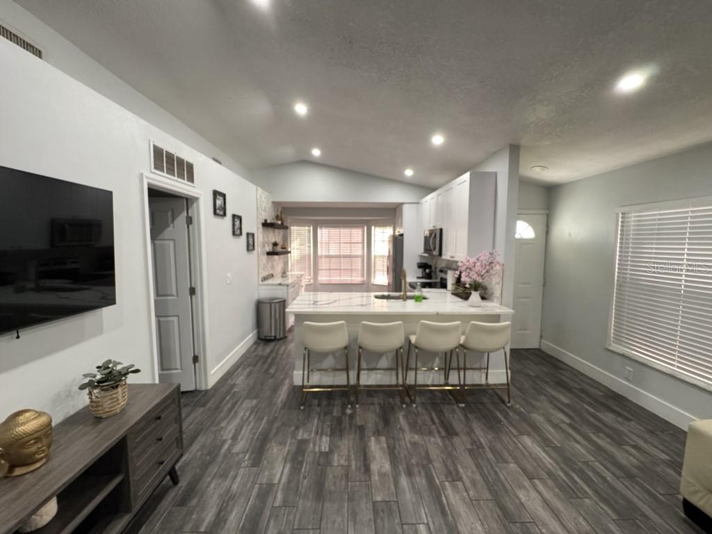 ISLANDS PH 02 - Residential