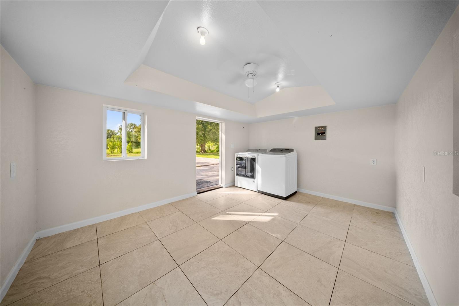 OKEECHOBEE LITTLE FARMS - Residential