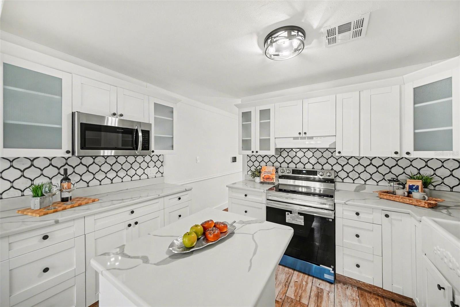 LAKE CARROLL GROVE ESTATES - Residential