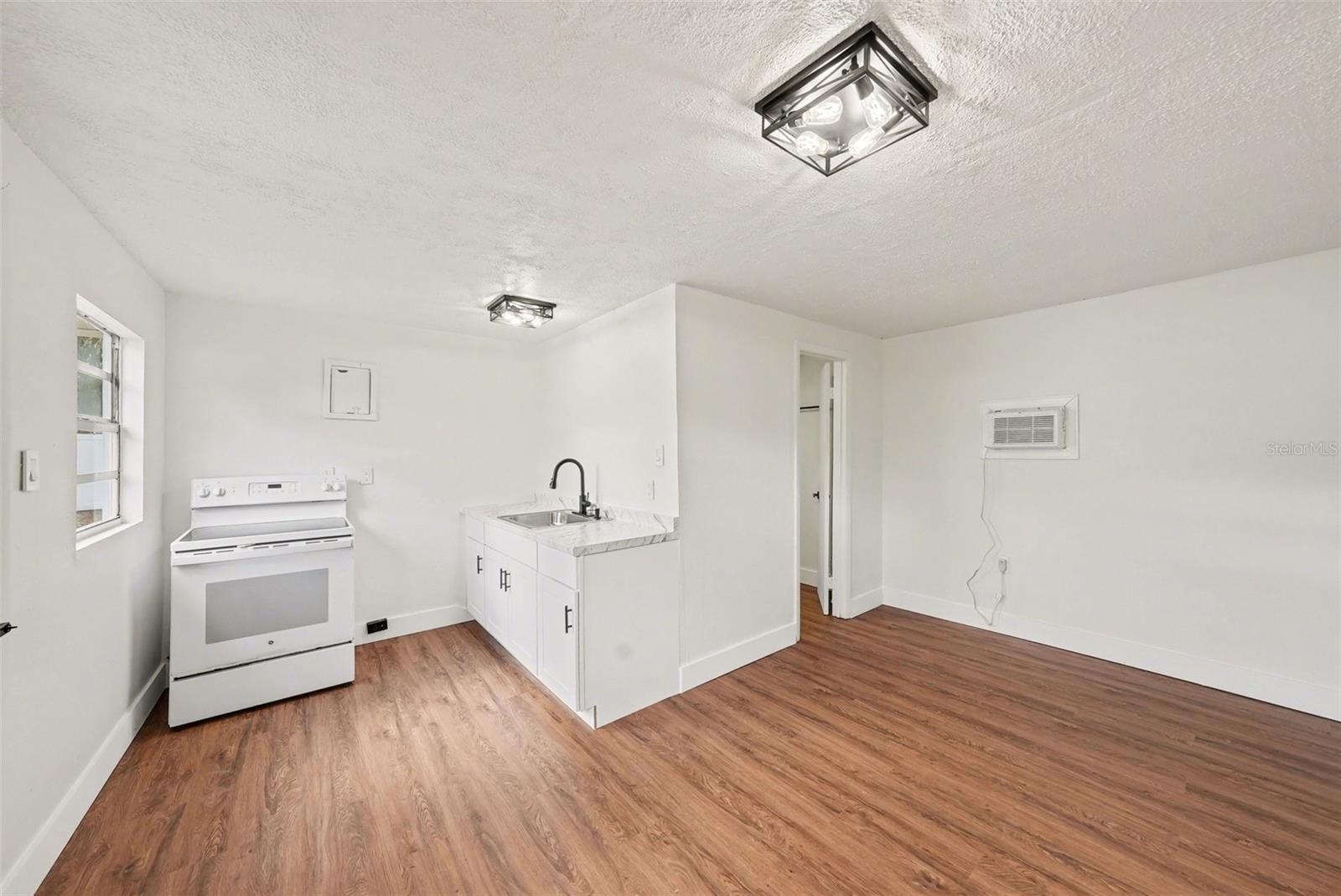 LAKE CARROLL GROVE ESTATES - Residential