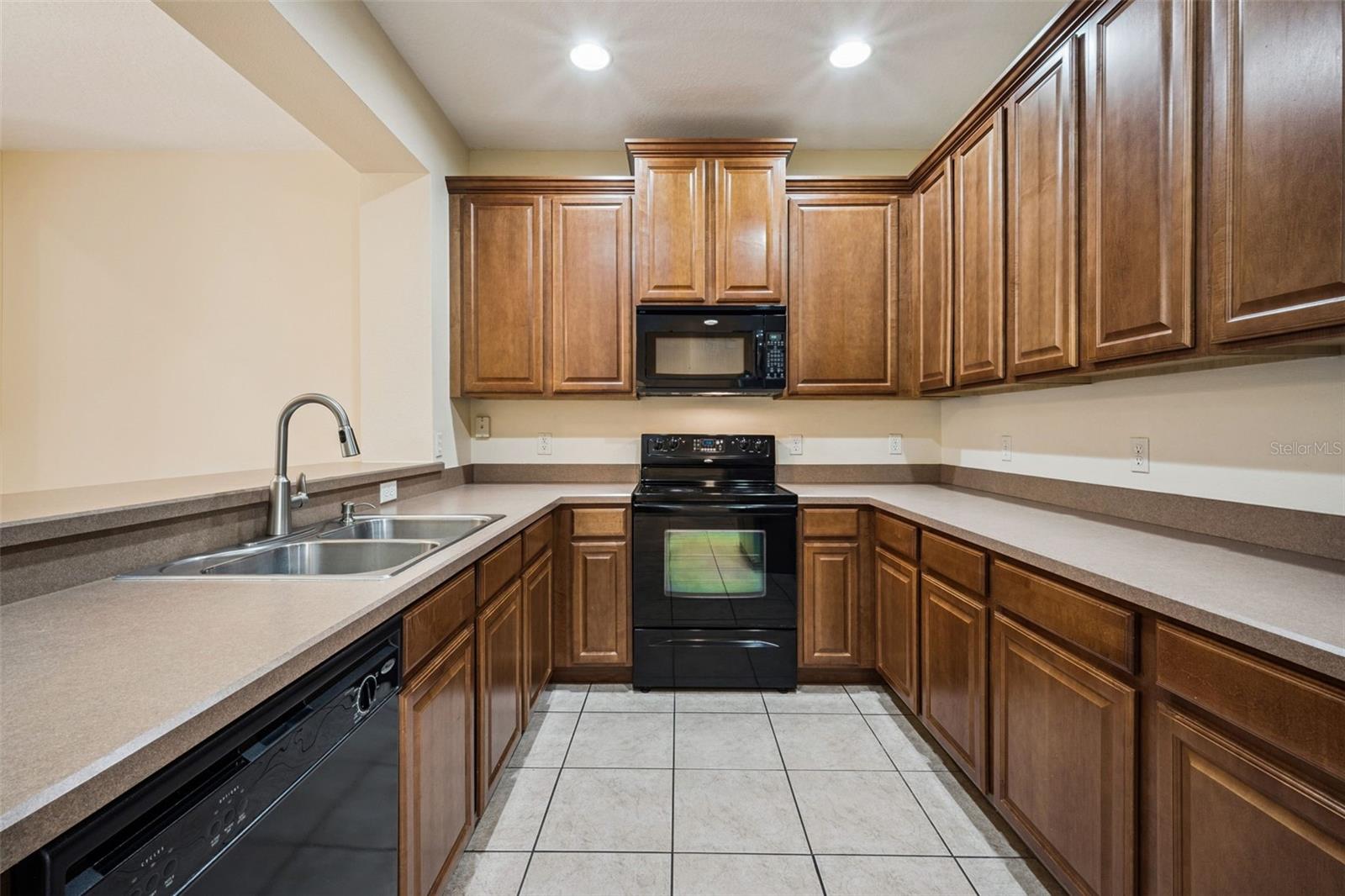 CRESTWOOD HEIGHTS - Residential