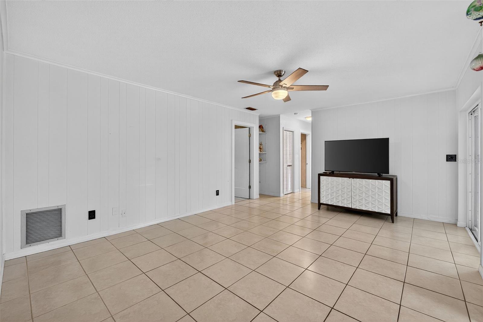 RIVERSIDE REP - Residential