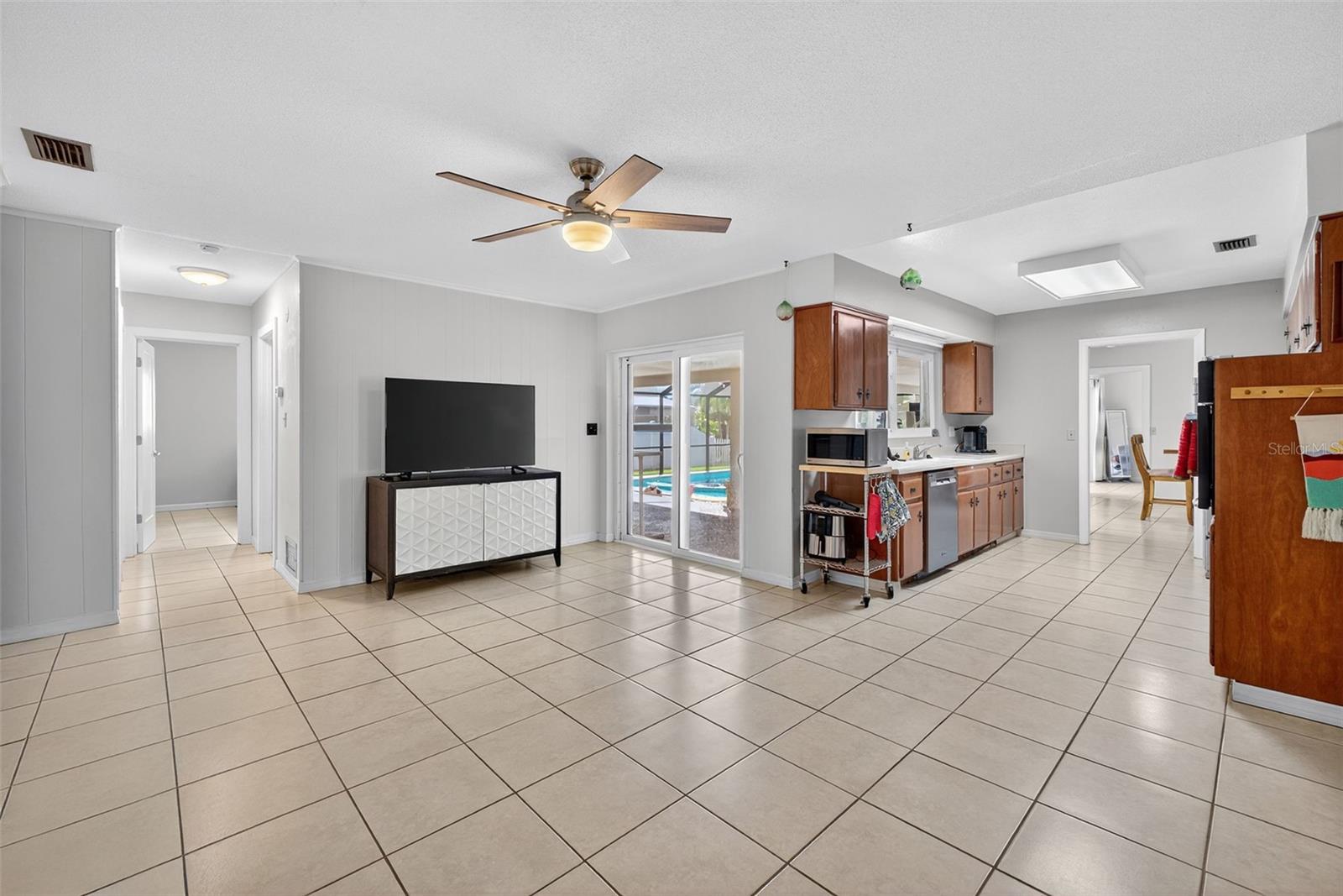 RIVERSIDE REP - Residential