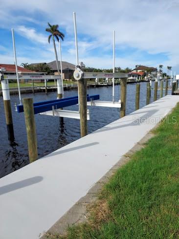 PUNTA GORDA ISLES SEC 04 - Land