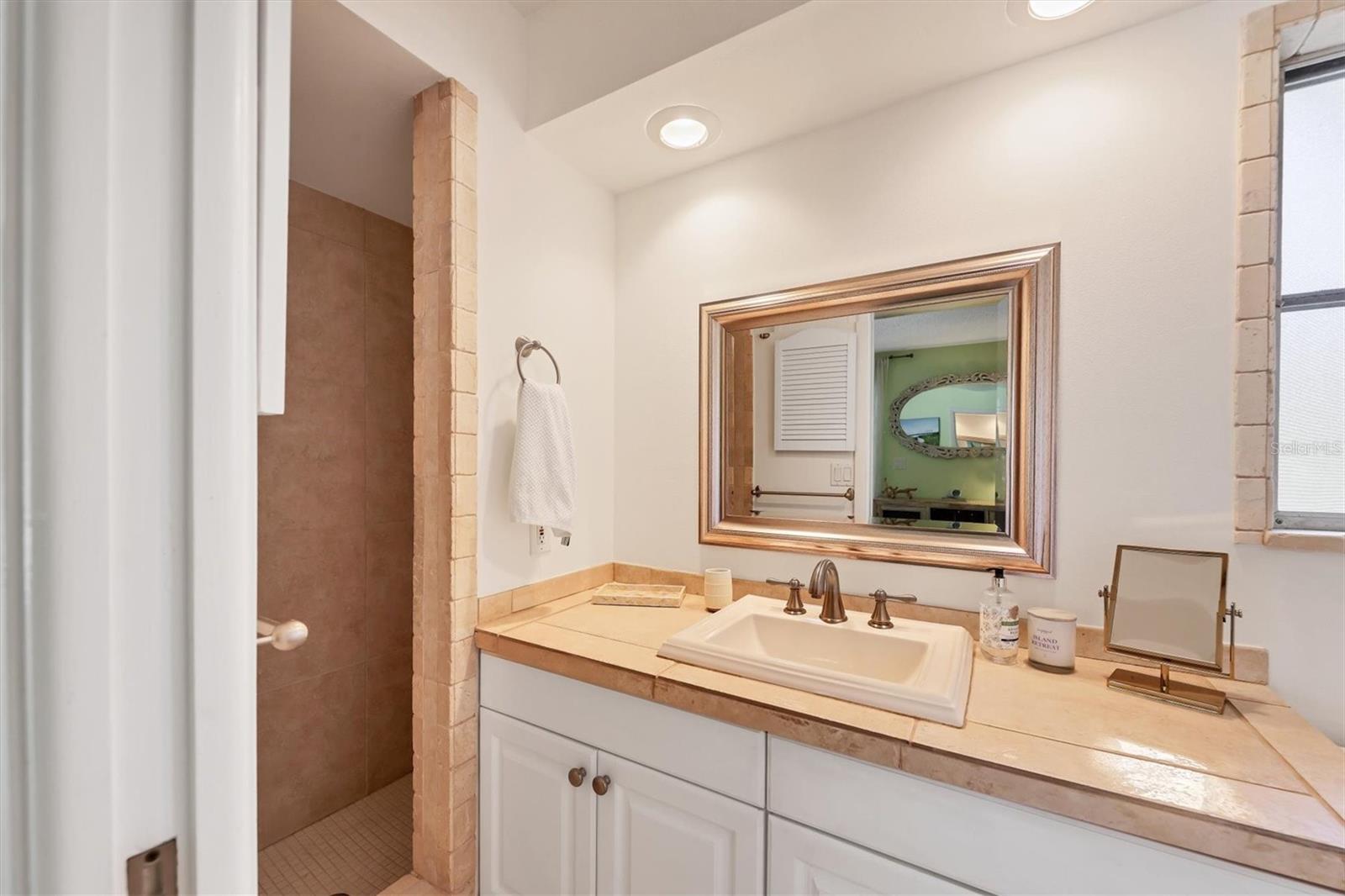 SIESTAS BAYSIDE WATERSIDE SOUTH - Residential Lease