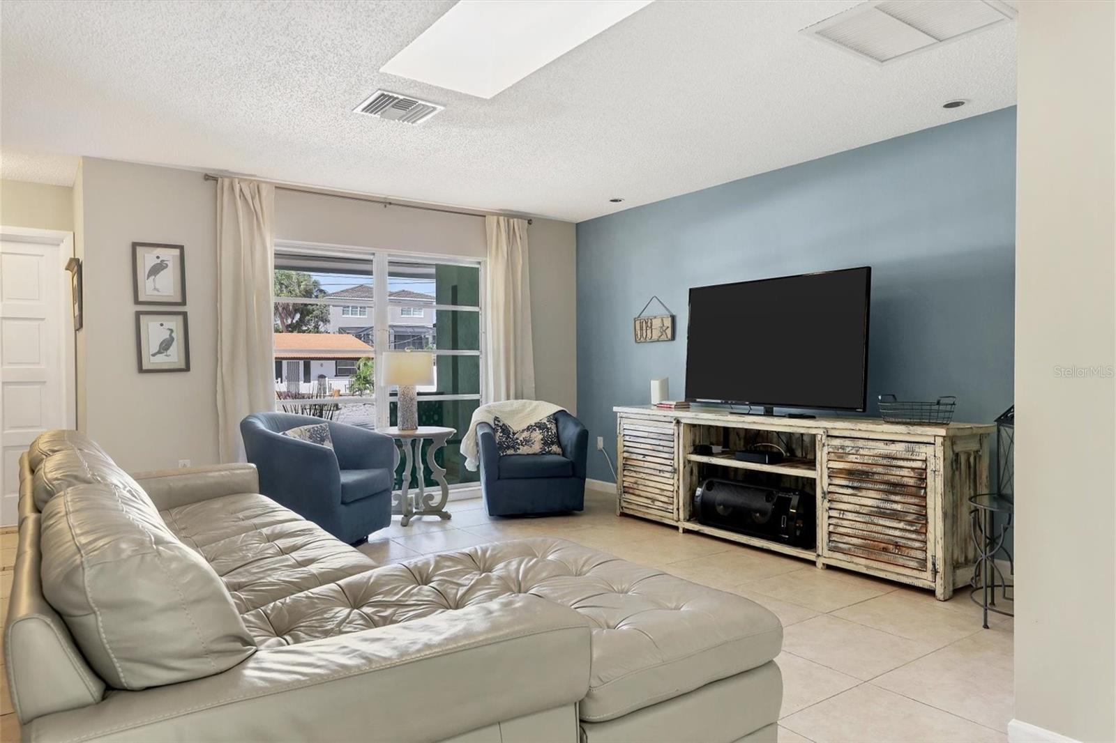 SIESTAS BAYSIDE WATERSIDE SOUTH - Residential Lease