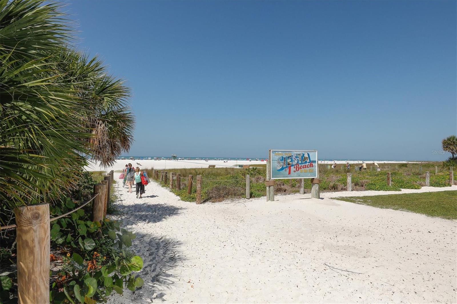 SIESTAS BAYSIDE WATERSIDE SOUTH - Residential Lease