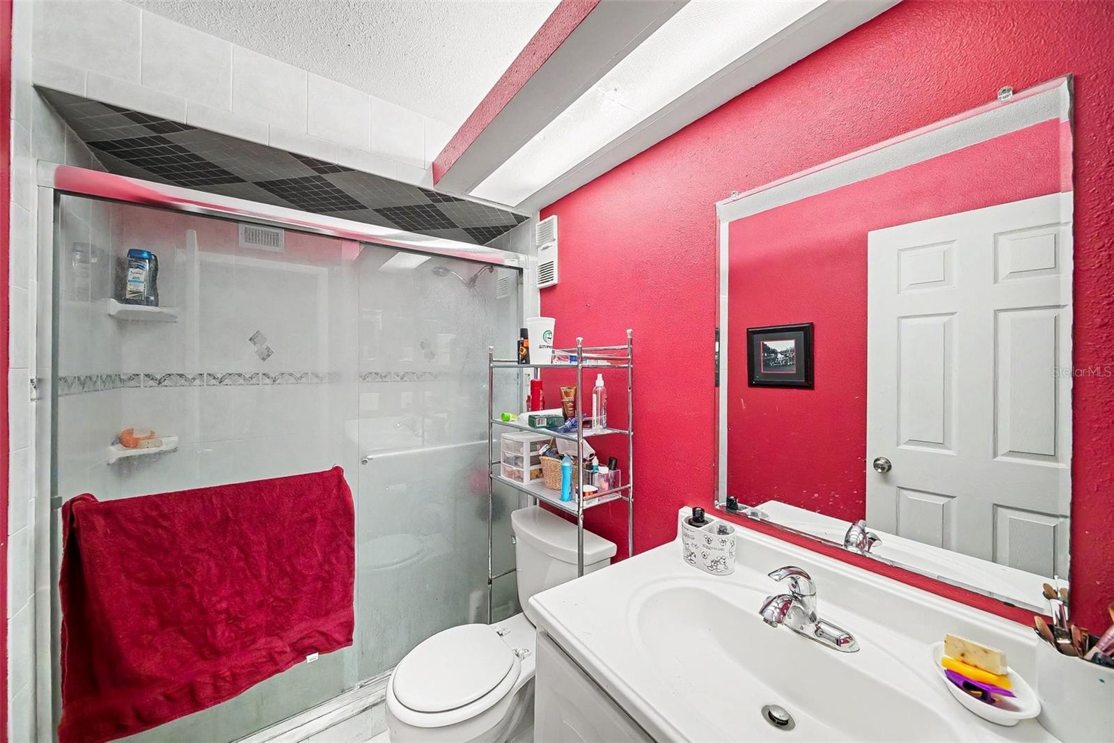 LANDINGS CONDO, THE - Residential