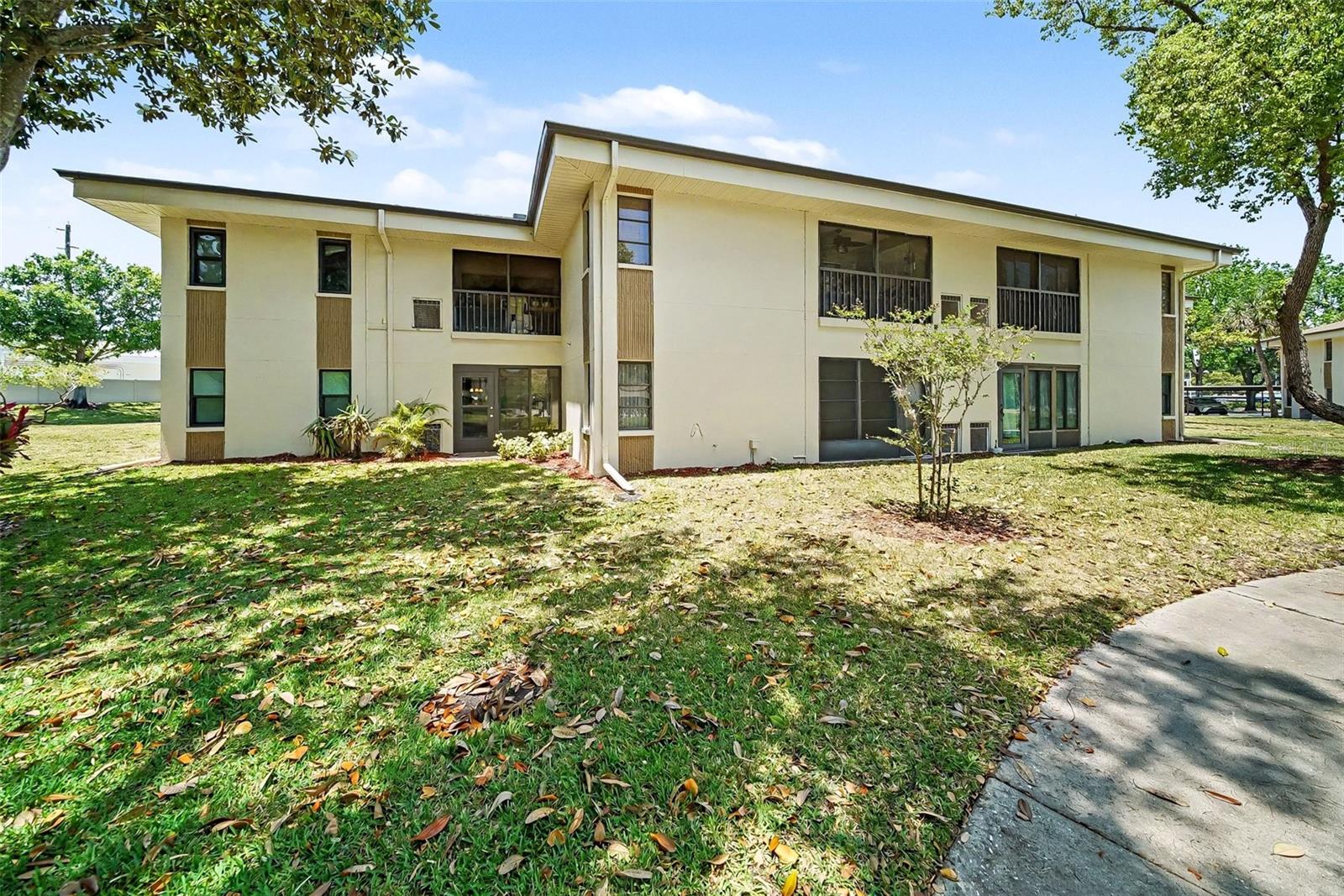 LANDINGS CONDO, THE - Residential