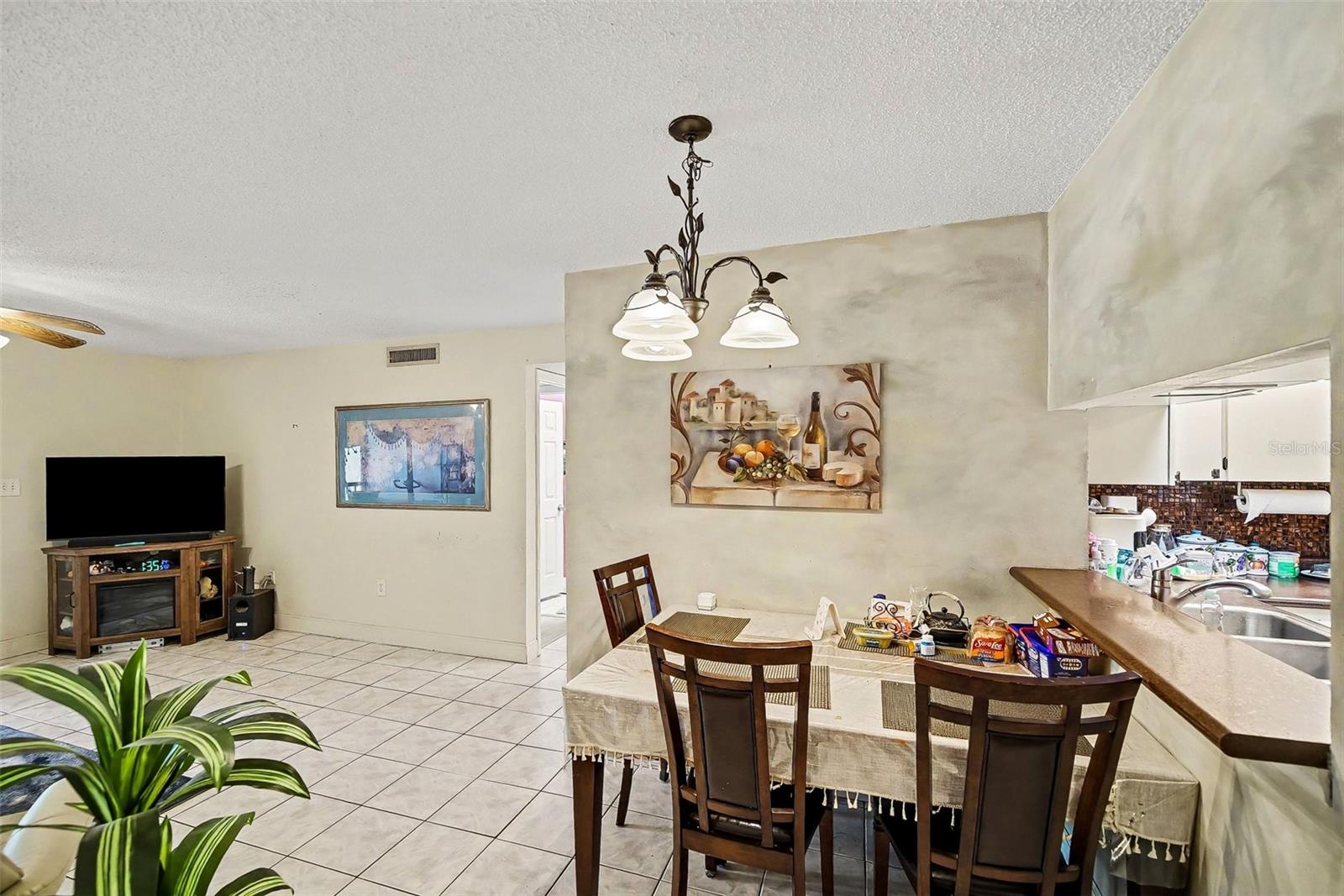 LANDINGS CONDO, THE - Residential