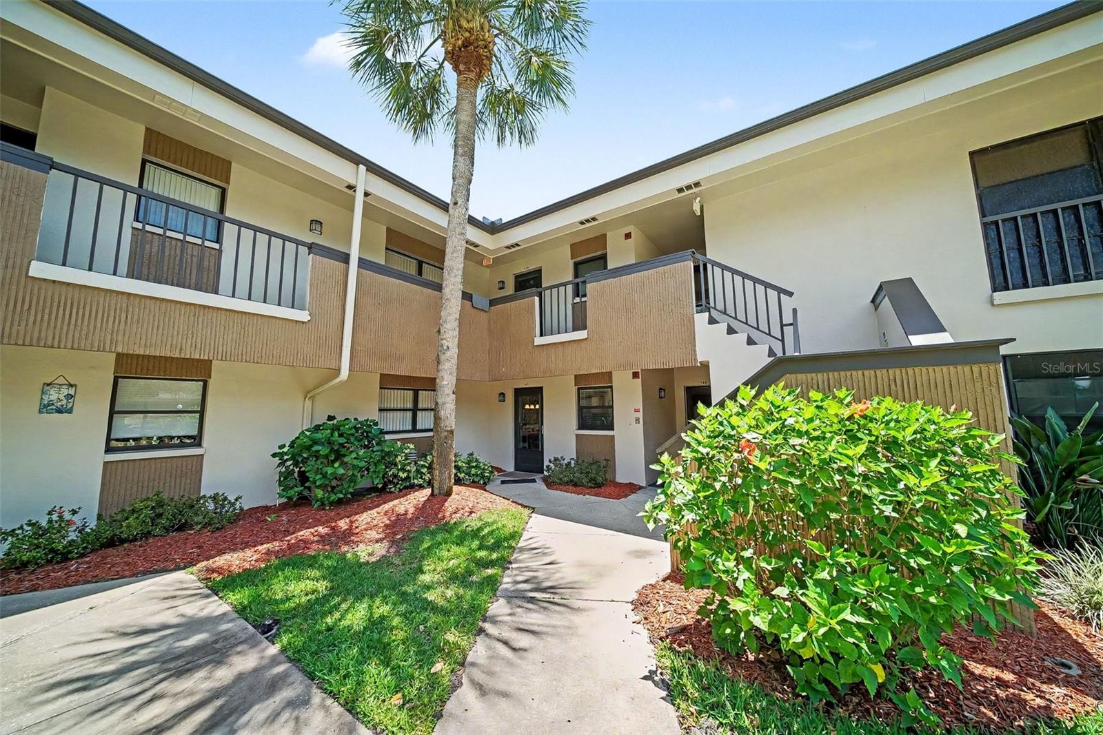 LANDINGS CONDO, THE - Residential