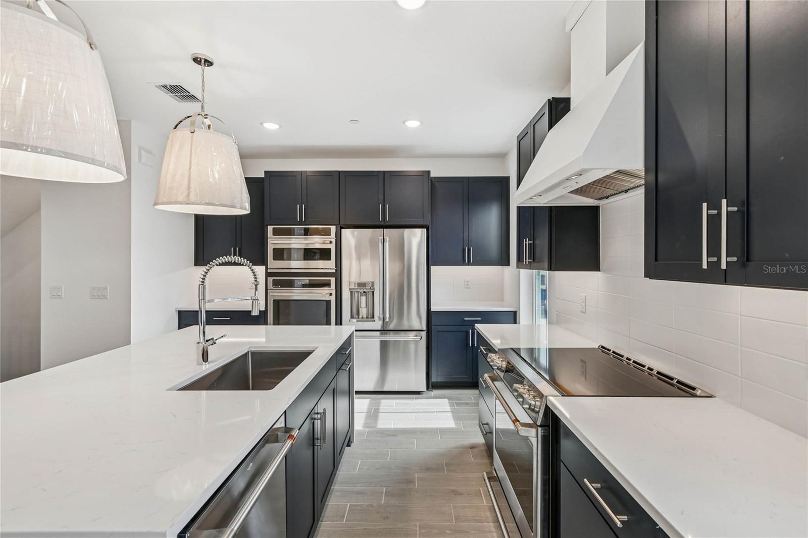 TOWNES AT NORTHLAKE - Residential