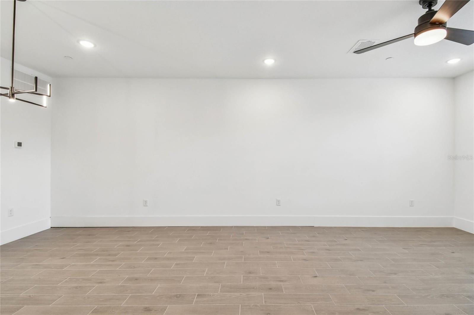 TOWNES AT NORTHLAKE - Residential